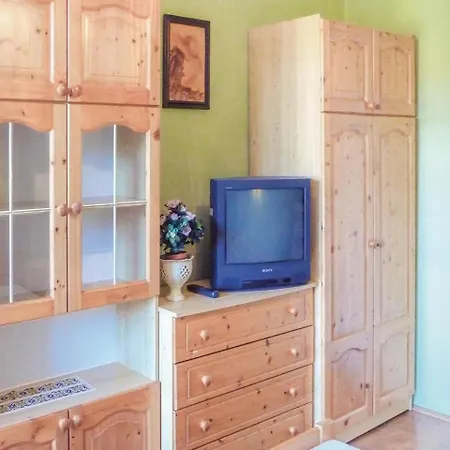 Three-bedroom Holiday In Balatonalmádi